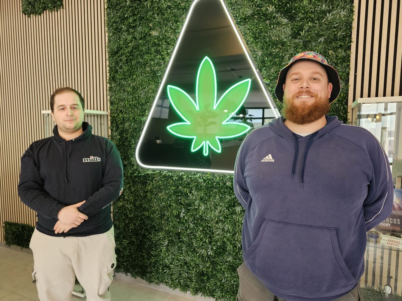 Haben Einblicke in den Cannabis Social Club Emmerich gegeben: (v.l.) der Vorstandsvorsitzende Emiliano Mustafa und Schatzmeister Jonas Frantzen. NN-Foto: Thomas Langer