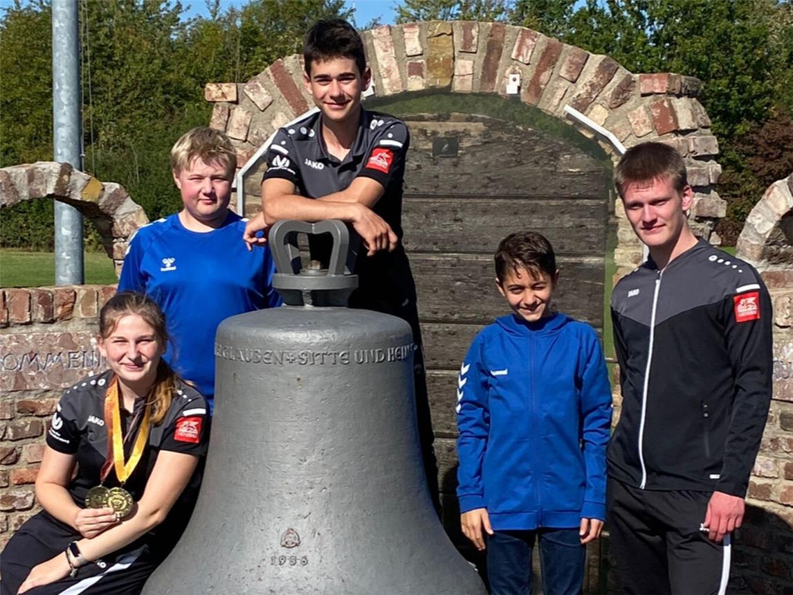 Haben starke Erfolge erzielt: (v.l.) Anna-Lena Kropmann, Jonas Löbe, Julian Erbsland, Hakob Mkrtchyan und Niklas Meckl. Foto: privat