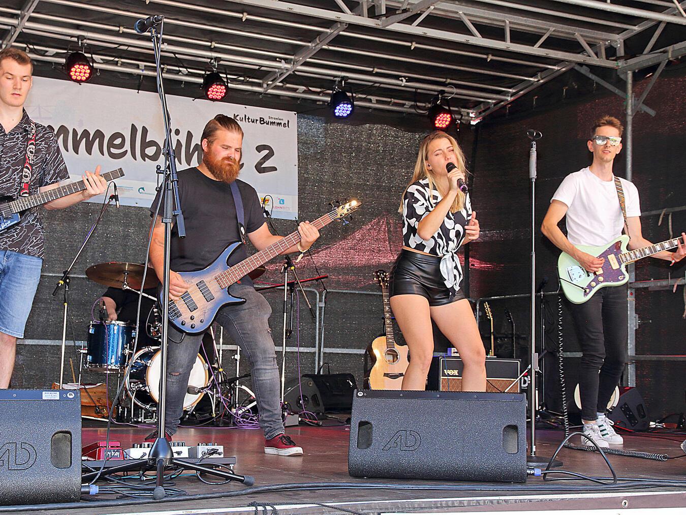 Härtere Töne präsentierte die Band „Rever“