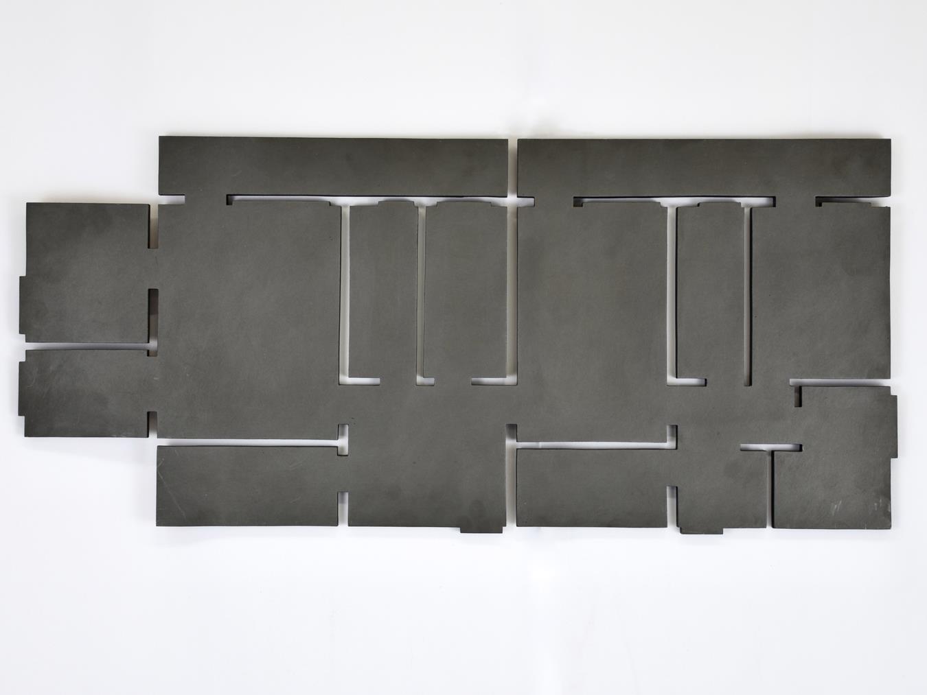Hannes Forster „Grundriss No. 240“, 2004, MDF-Platte mit Graphit. Foto: Museum Goch/Z. Couso-Martell