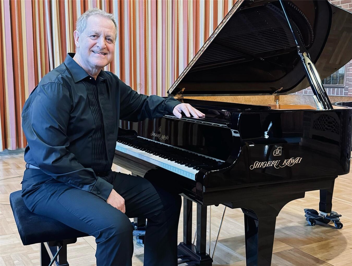 Hans Albert Müllers am Klavier. Foto: Veranstalter