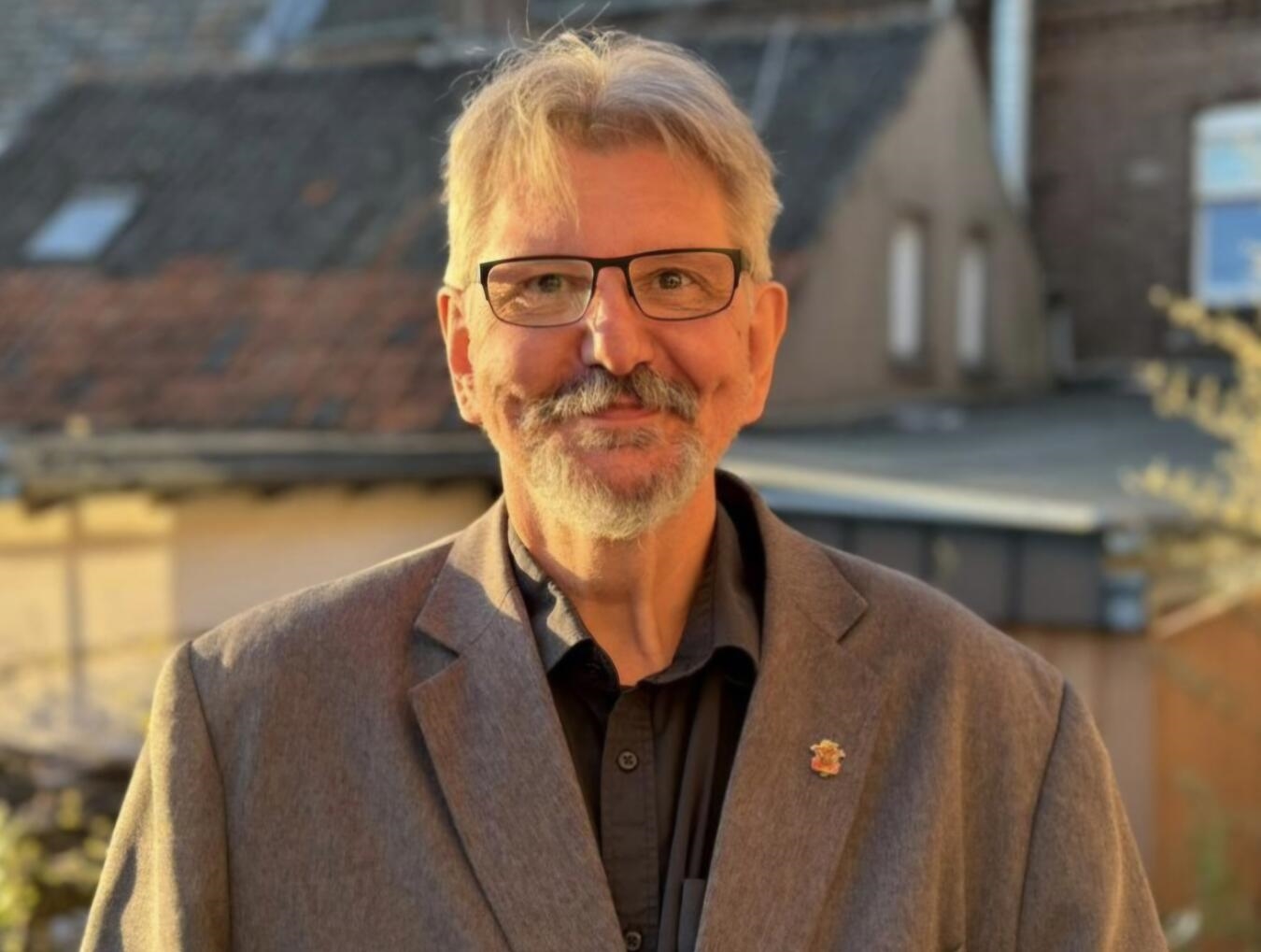 "Harald Peschel, Vorsitzender des SPD-Ortsvereins Elten, Porträtfoto"