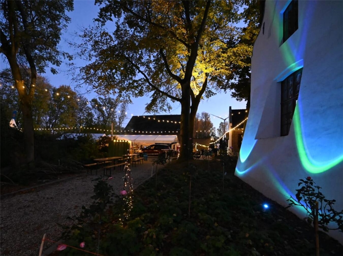 Vorweihnachtliches Flair und magische Momente Haus Ingenray lädt zum Lichtermarkt ein. Fotos: privat