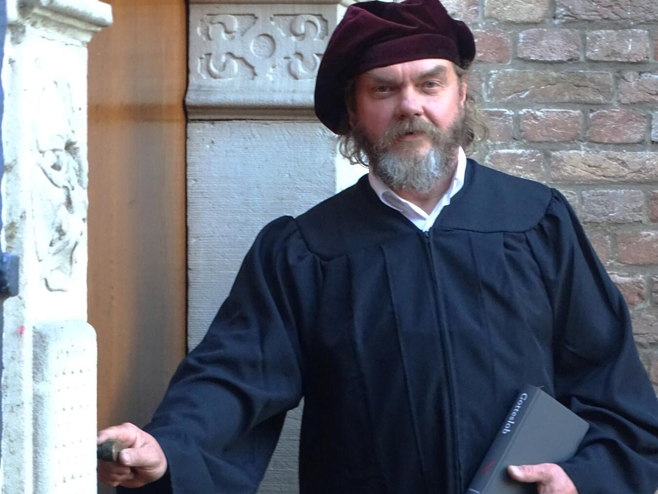 Heinz Wellmann als Mesner aus Rees. Foto: privat