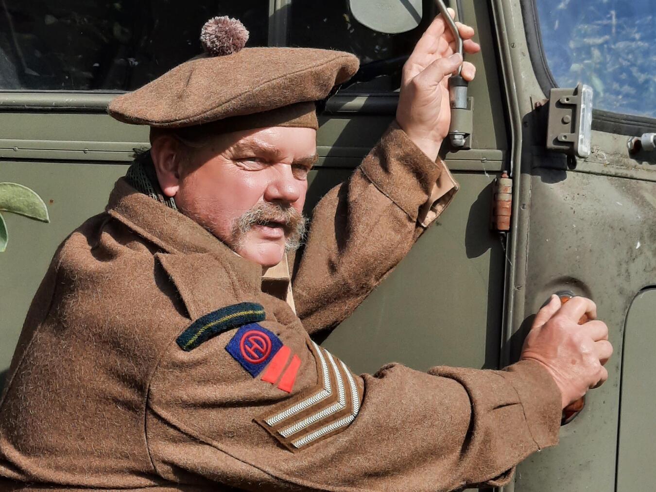 Heinz Wellmann in der Rolle des Sergeant Henry bei der Führung „3.45 der Übergang“. Foto: privat