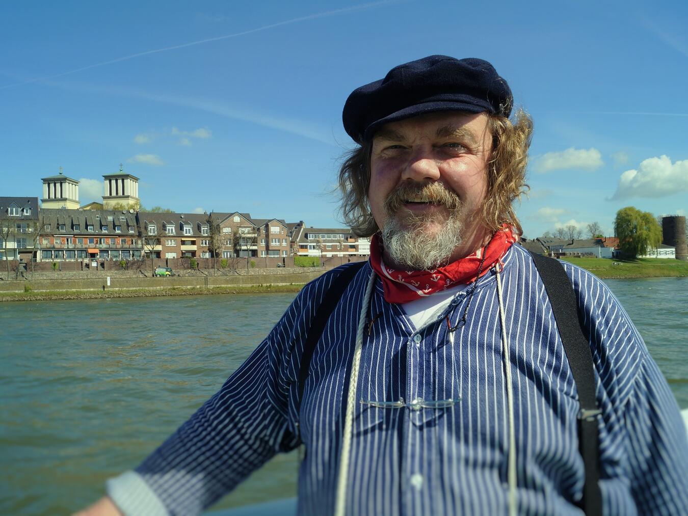 Heinz Wellmann spricht als „Hein vom Rhein“ über den längsten Fluss Deutschlands. Foto: privat