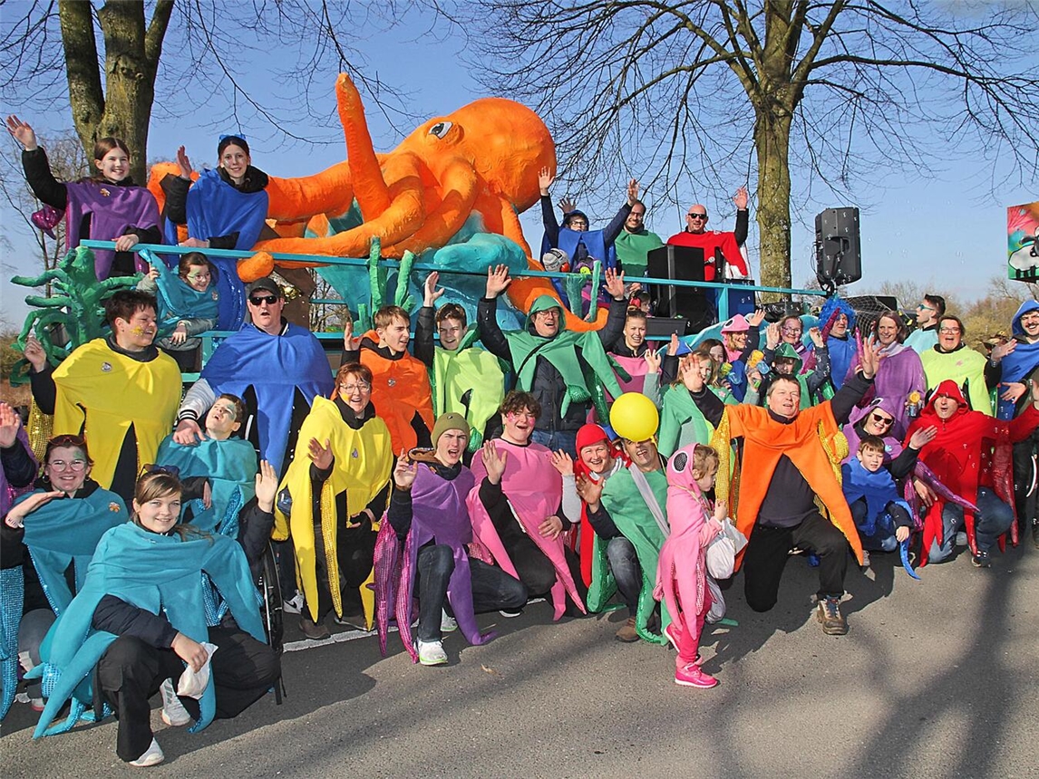 Helau! Die Zugteilnehmer waren im vergangenen Jahr sehr einfallsreich, was ihre Verkleidungen anging. Das wird 2026 sicherlich ganz genauso sein. NN-Archivfotos: Theo Leie