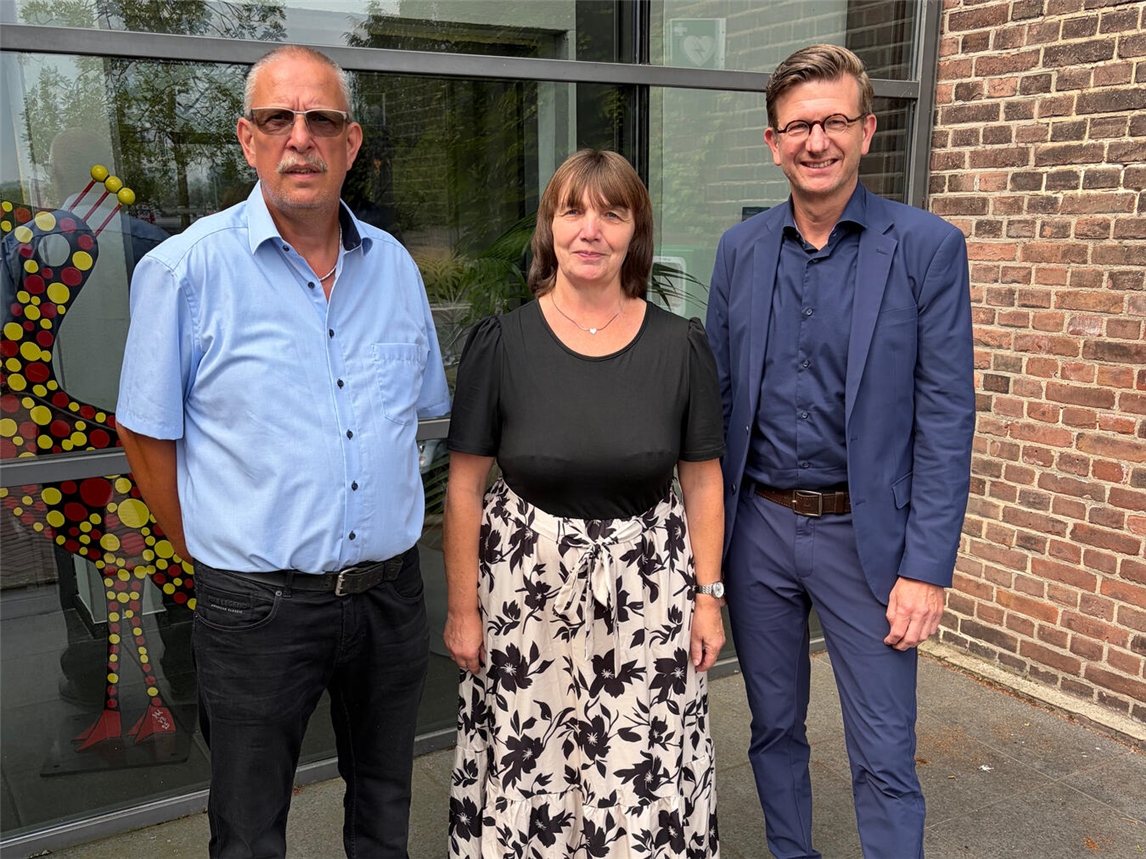 "Hermann und Astrid Jakobs erhalten Glückwünsche von Bürgermeister Martin Kepser, Gemeinde Kranenburg, Feierlichkeit"