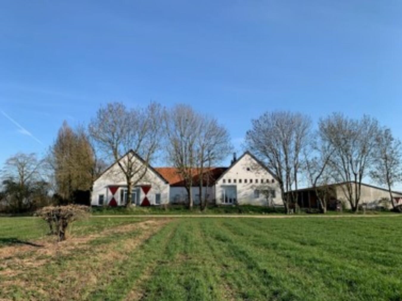 "Wohngemeinschaft Homuschemühl an niederländisch-deutscher Grenze, Foto von Mirjam Hijstek"