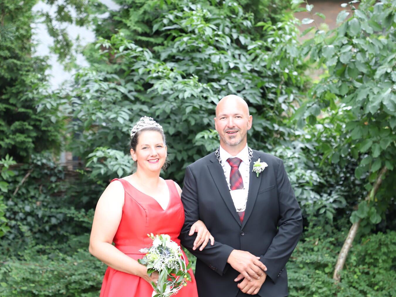 Ihre Nachfolger werden gesucht: das Königspaar Erwin und Stephi Böttcher. Foto: privat