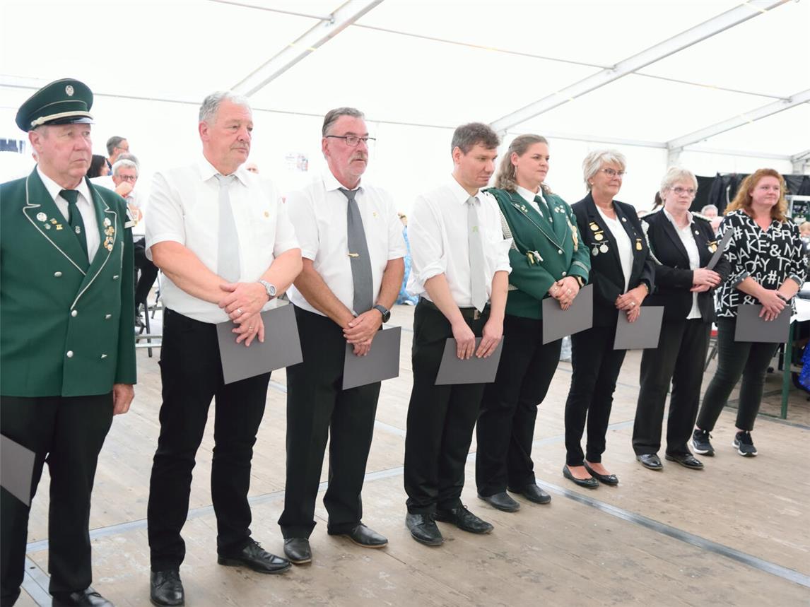 Im Festzelt wurden die Jubilare geehrt. Foto: CVD