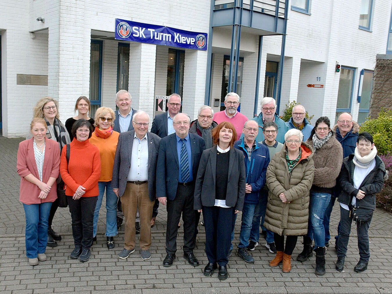 Im Klever Kolpinghaus tauschten sich nun Mitglieder der Rotarier-Clubs und Vertreter der begünstigten sozialen Einrichtungen und Projekte aus. NN-Foto: Rüdiger Dehnen
