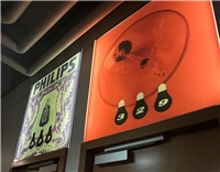 Im Lichtturm der früheren Philips-Fabrik sind die Suiten des Hotels untergebrach...