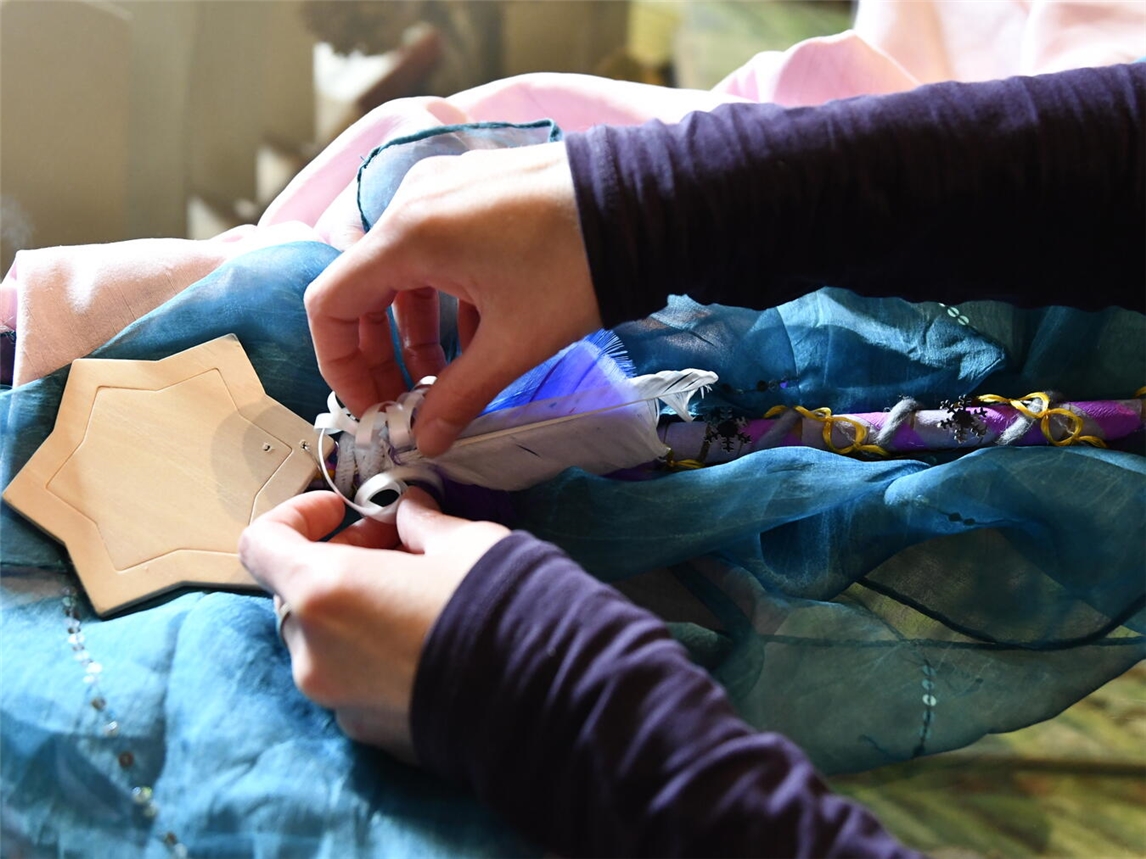 Im Museum wird gebastelt. Foto: NMK