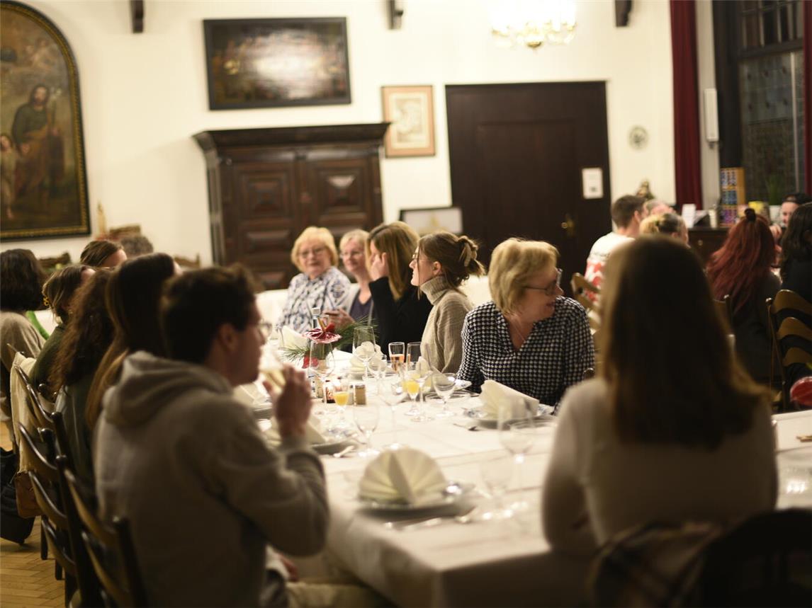 Im Priesterhaus können die Teilnehmenden in gemütlicher Atmosphäre bewusst genießen.Foto: © Wallfahrtsstadt Kevelaer