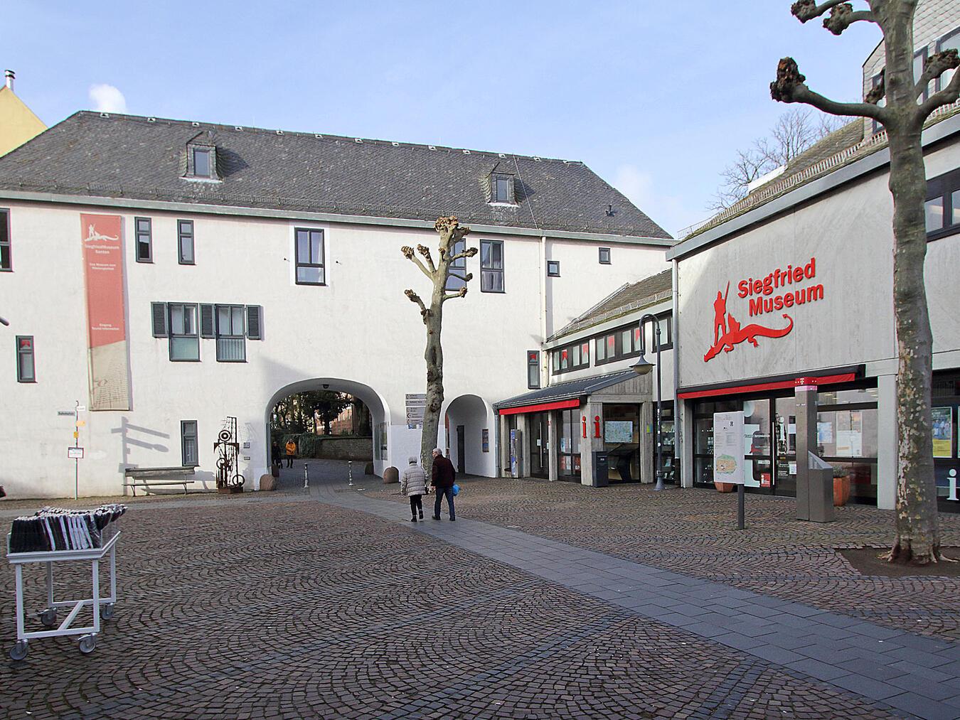 Im Siegfried-Museum gibt es für die Teilnehmer Rätsel zu lösen.