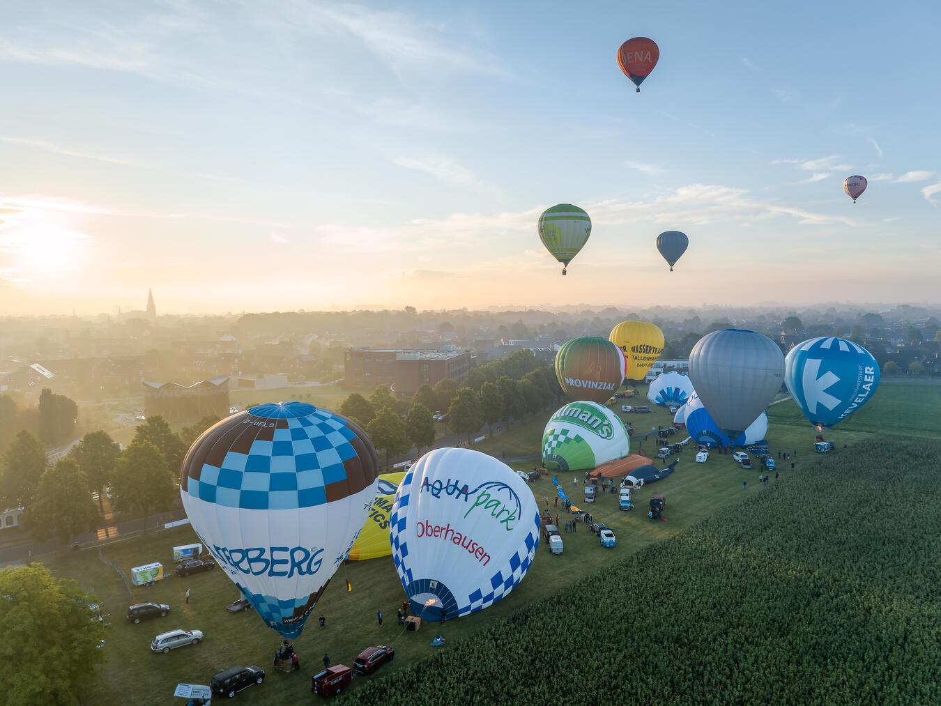 In 2025 wird es kein „Kevelaerer Heißluft-Ballon-Festival“ geben, dafür aber ein großes Treffen der Ballone vom 11. bis 13. Juli, welche am niederrheinischen Himmel zu sehen sein werden. Foto: Verweyen & König 