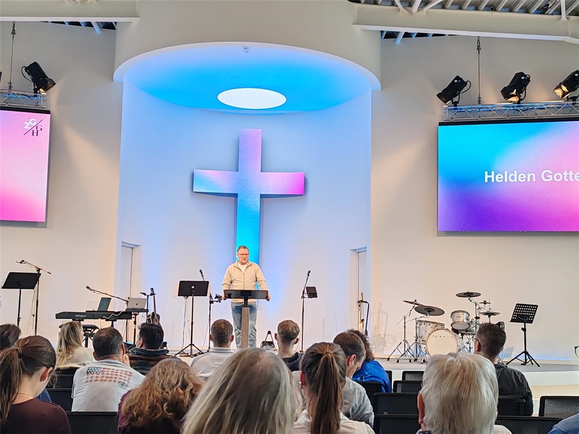 In den Sommerferien startet bei der Freien evangelischen Gemeine Uedem (FeG Uedem) eine neue Gottesdienstreihe, die sich mit dem Thema „Vorbilder“ beschäftigt. Foto: FeG Uedem