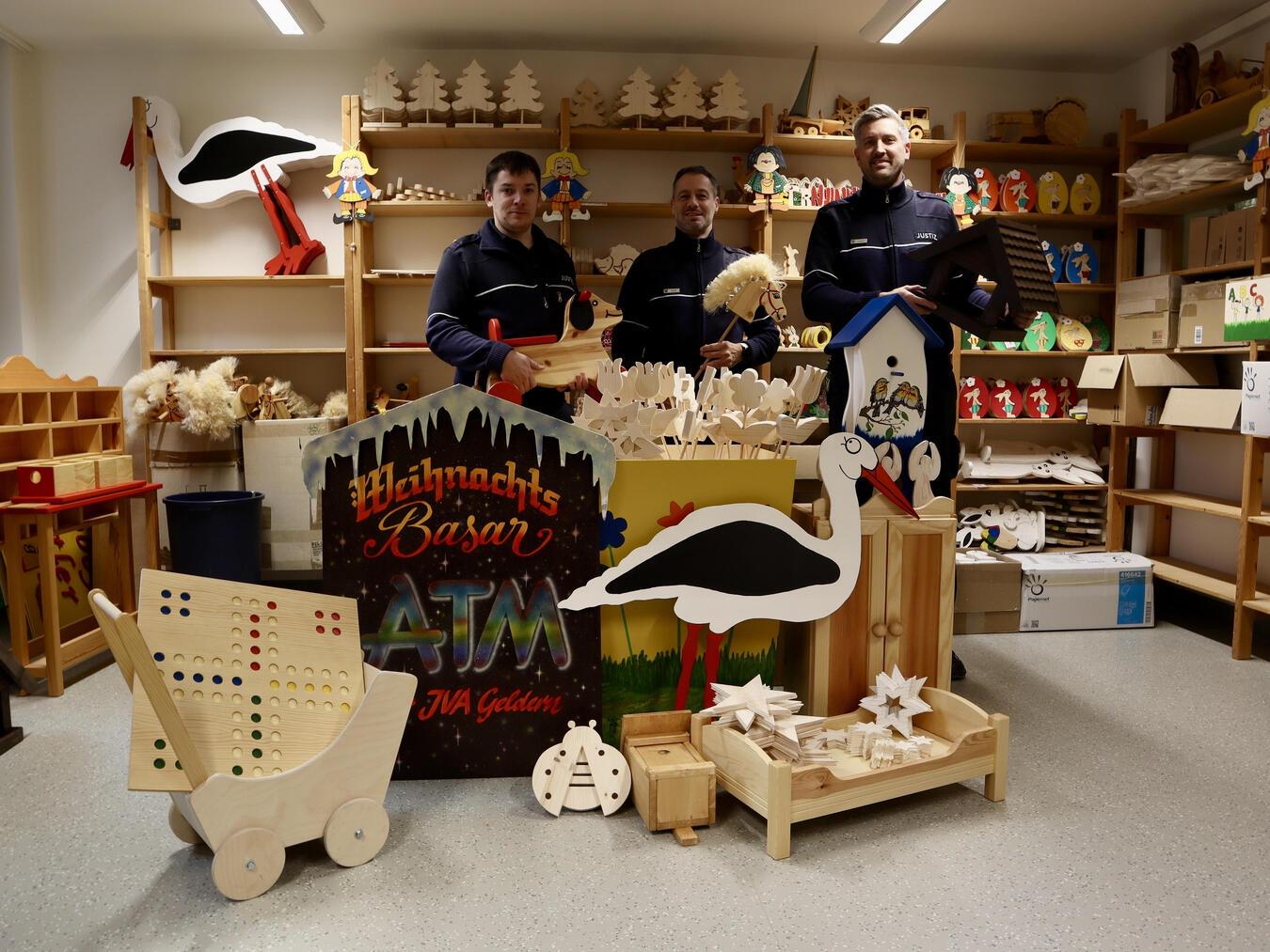 Weihnachtsbasar der
JVA am Marktplatz Geldern In der JVA Geldern erlernen Inhaftierte Handwerkskünste. Foto: JVA Geldern
