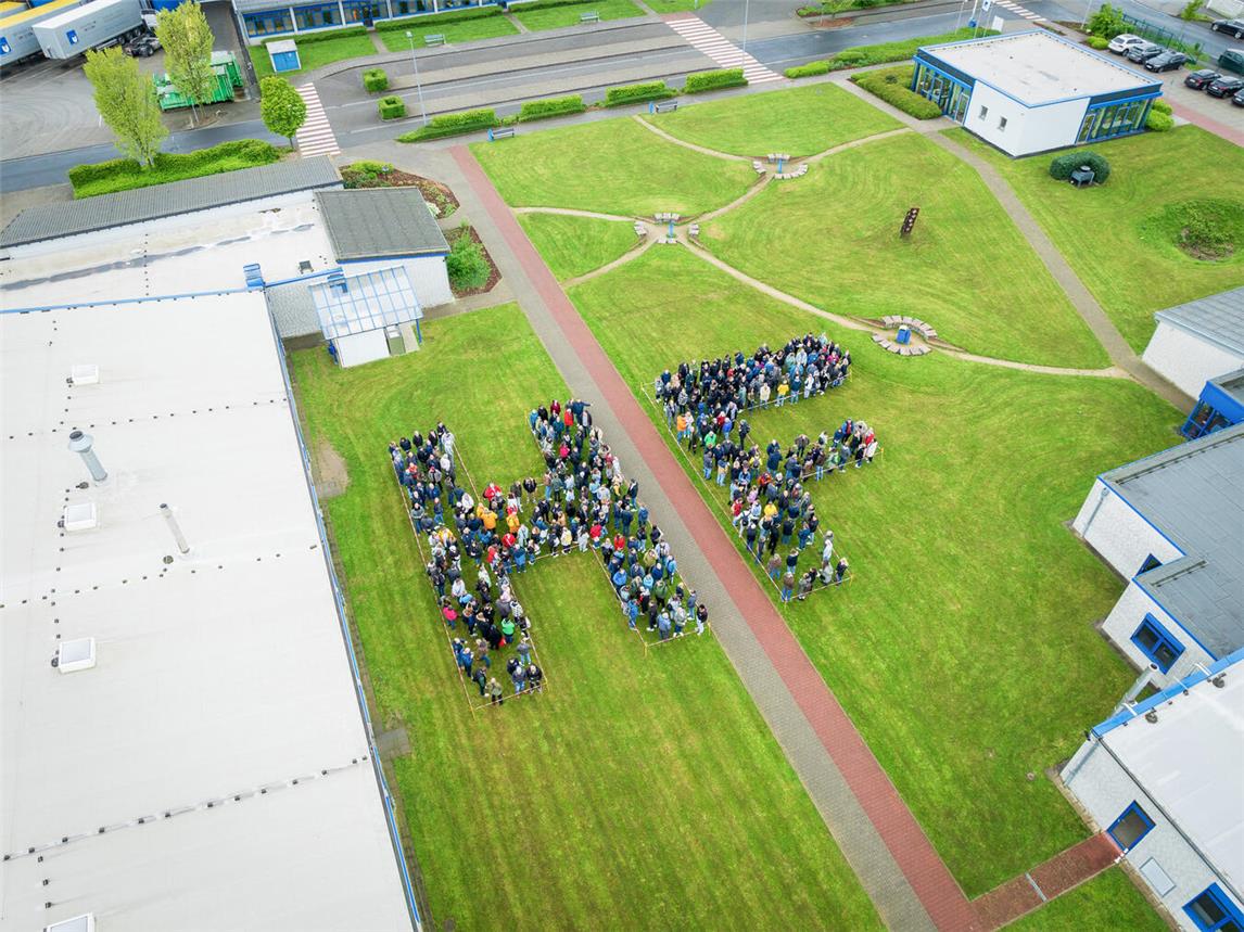 In der Pause bildeten die Teilnehmer die Anfangsbuchstaben von Haus Freudenberg nach. Foto: Dirk Verweyen