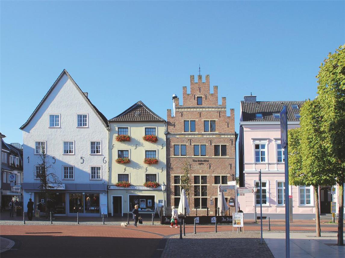 In der Rheinberger Innenstadt soll es am Wochenende künftig verkehrstechnisch ruhiger zugehen. Foto: privat