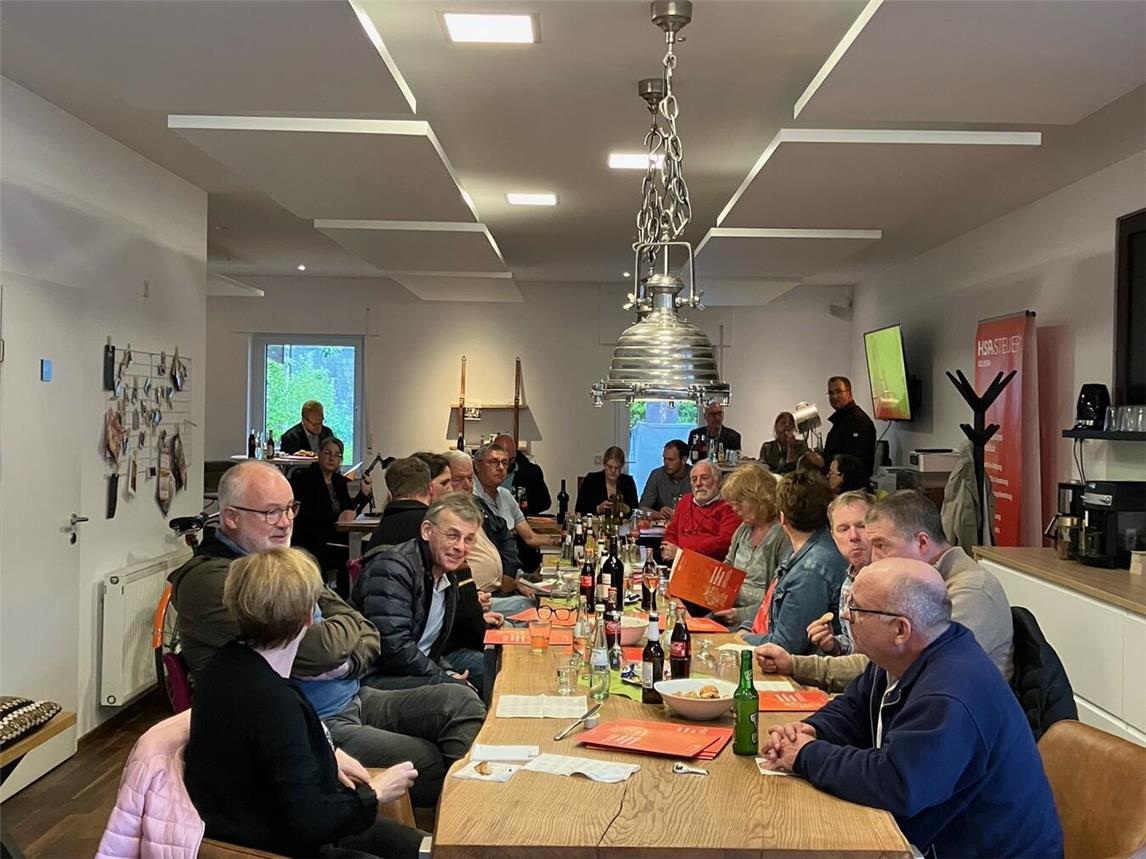 In der ungezwungenen Atmosphäre im „Coworking“ in Geldern nützliche Tipps für die Kommunikation erhalten. Am 8. Oktober besteht dazu bei „meet & grow“ wieder Gelegenheit.Foto: hvs
