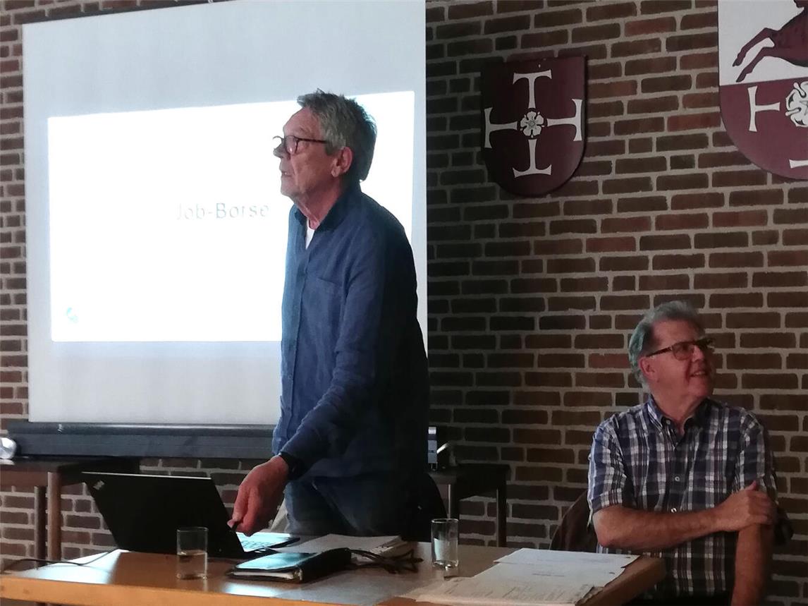 In der Vorbereitung der Job-Börse wurde bereits in einer Info-Veranstaltung über den deutschen Arbeitsmarkt und seine Anforderungen informiert. Foto: privar