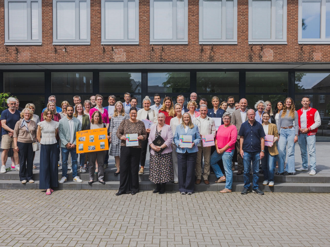 "Euregioprofilschule-Auszeichnung in Emmerich, Niederrhein, präsentiert von Bezirksregierung Düsseldorf"