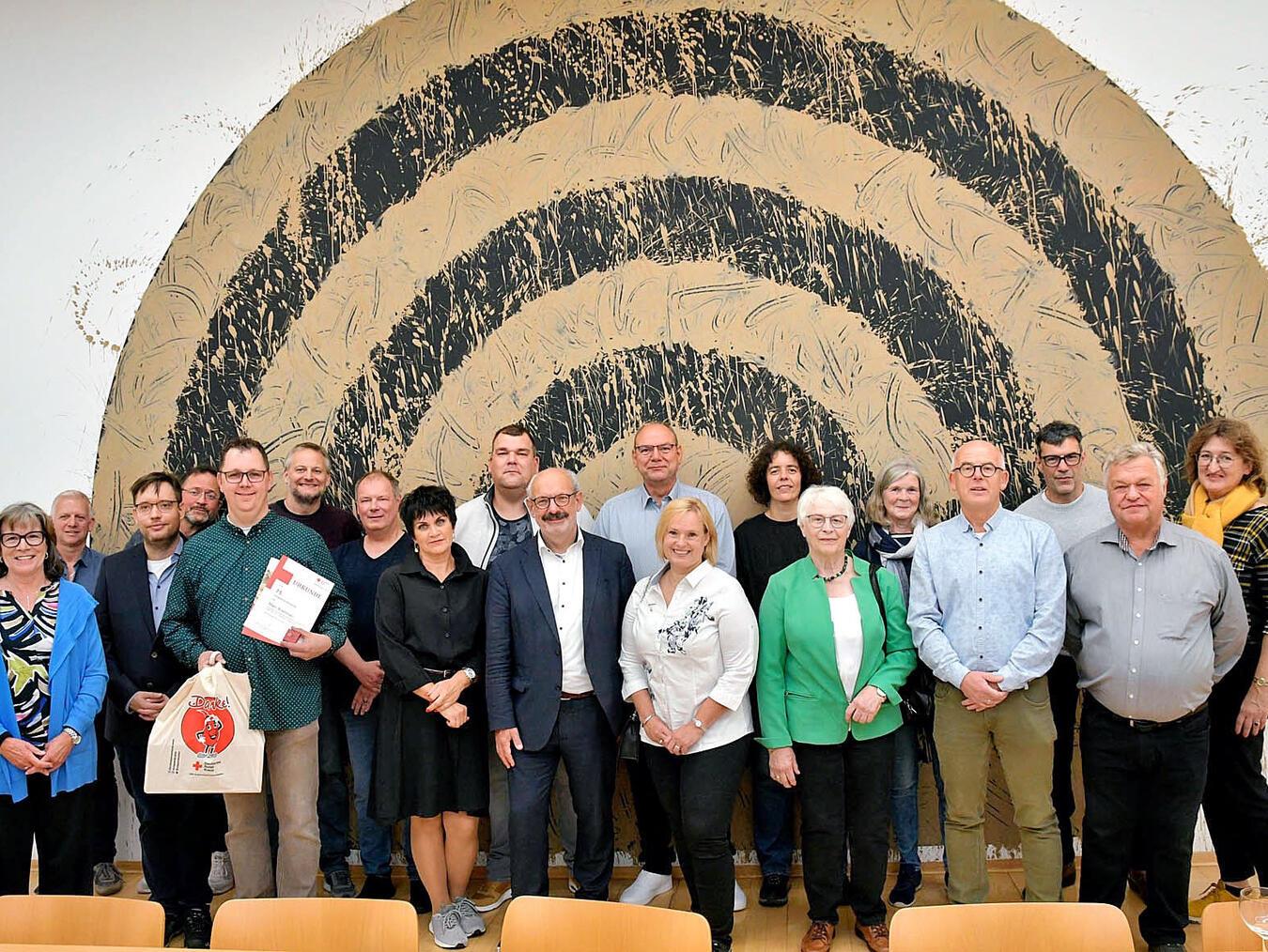 In Kleve wurden jetzt einige langjährige Blutspender geehrt. NN-Foto: Rüdiger Dehnen