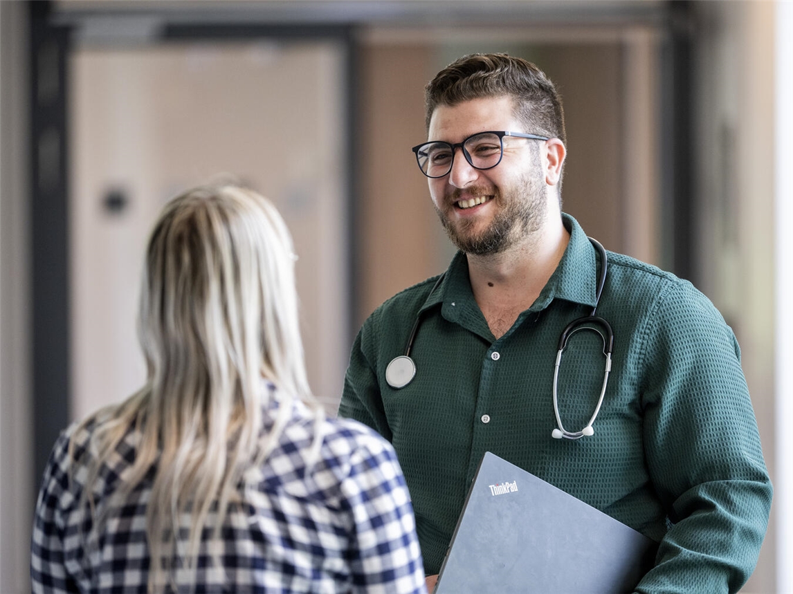"Fachvortrag über Depressionen von Experten der Sternbuschklinik bei der VHS Kleve, organisiert von der LVR-Klinik Bedburg-Hau"
