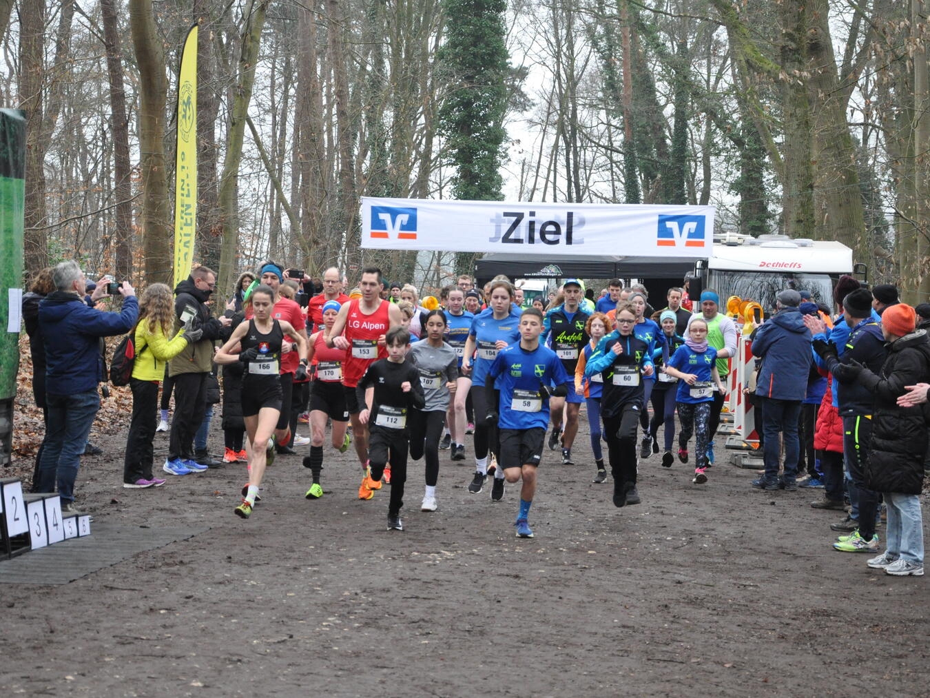 In Paesmühle fiel der Startschuss zum 9. Sieben-Quellen-Crosslauf.Foto: privat