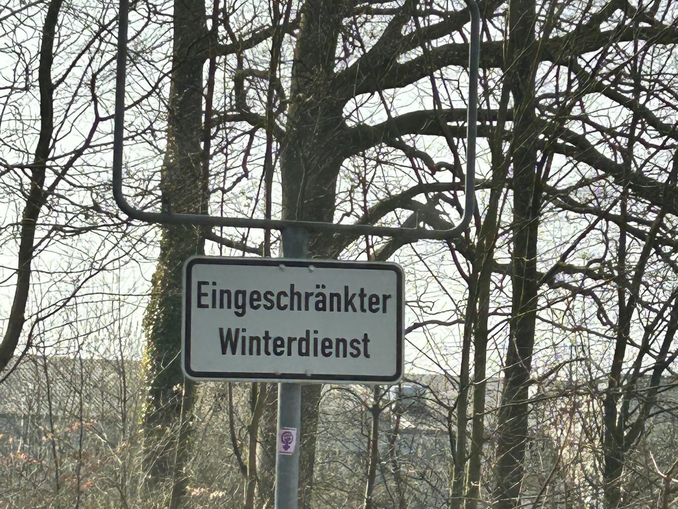 In Sevelen wurden in jüngster Vergangenheit mehrere Verkehrsschilder entwendet.Foto: Gemeinde Issum