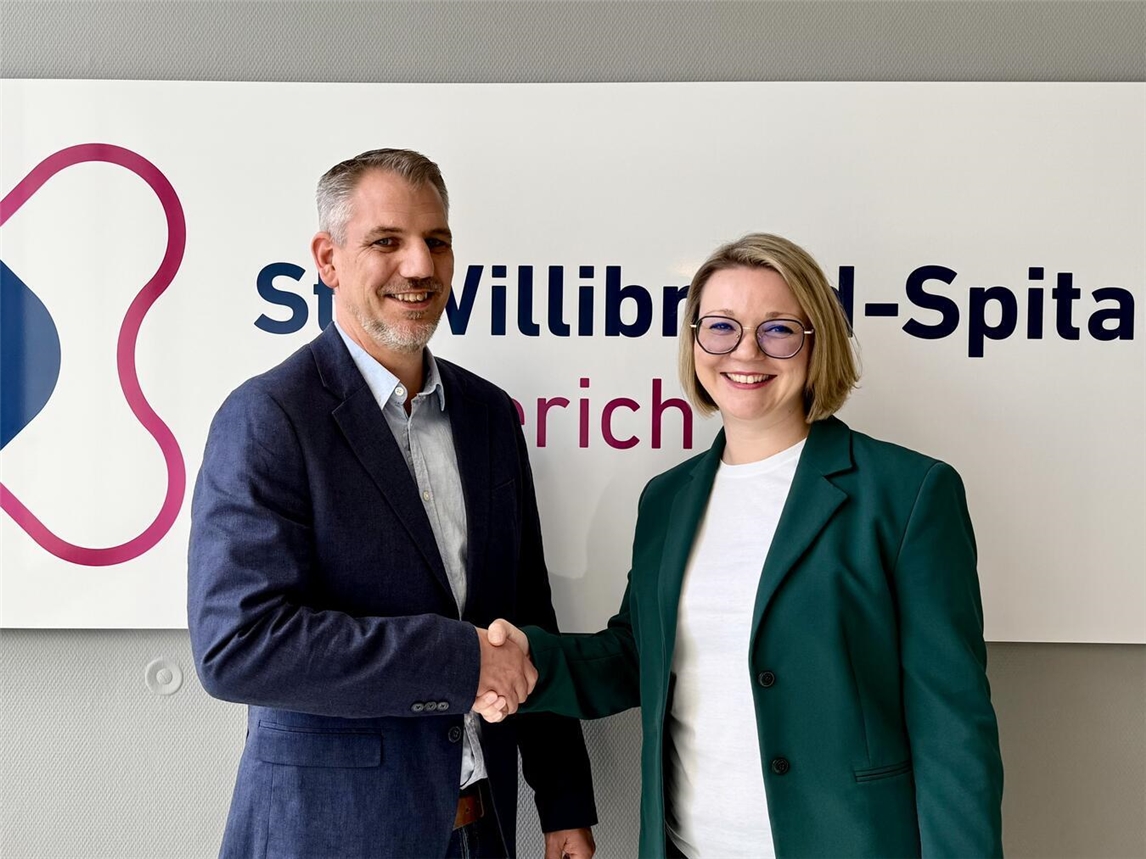 In vertrauten Händen: Pflegedirektor Björn Stein und Geschäftsführerin Iris Nötling. Foto: St.-Willibrord-Spital Emmerich