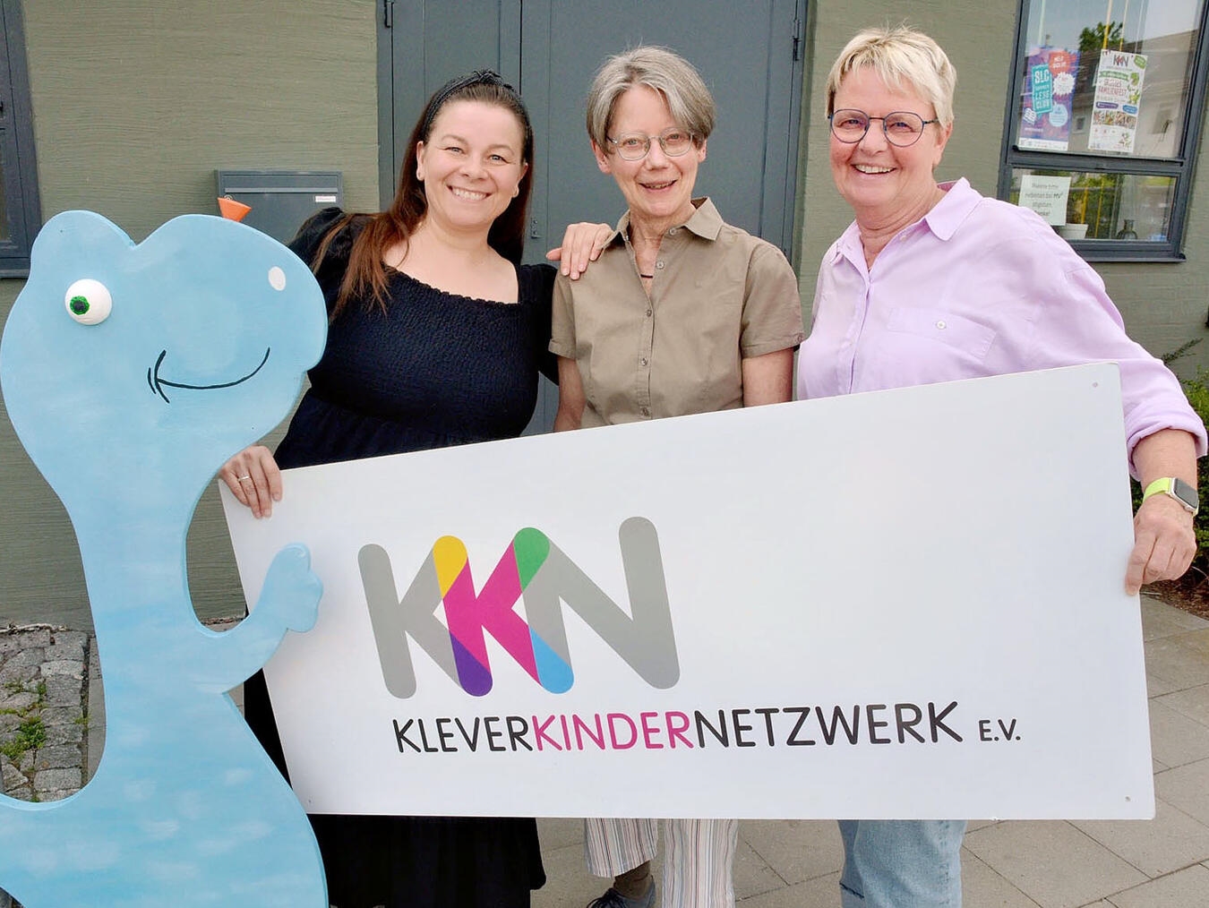 Ines Reiss, Ellen Rütter und Elisabeth Schell beim Familienfest des Klever Kinder Netzwerks; hoffen auf gutes Wetter.
