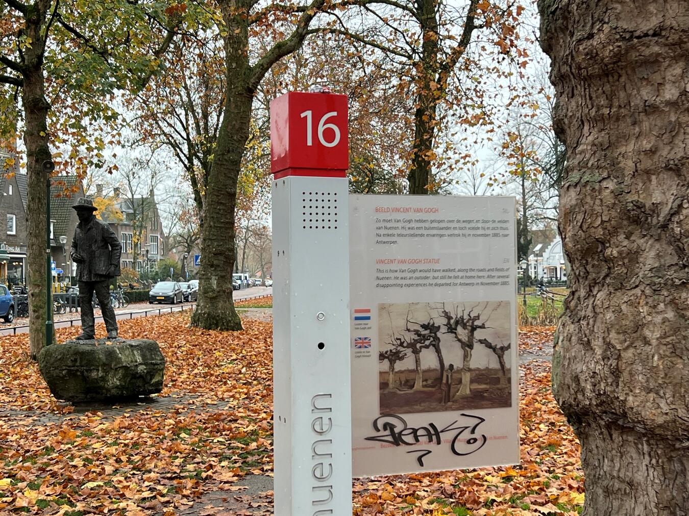 Infotafeln am Wegesrand vermitteln Wissenswertes aus Vincents Zeit in Brabant.