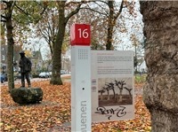 Infotafeln am Wegesrand vermitteln Wissenswertes aus Vincents Zeit in Brabant.