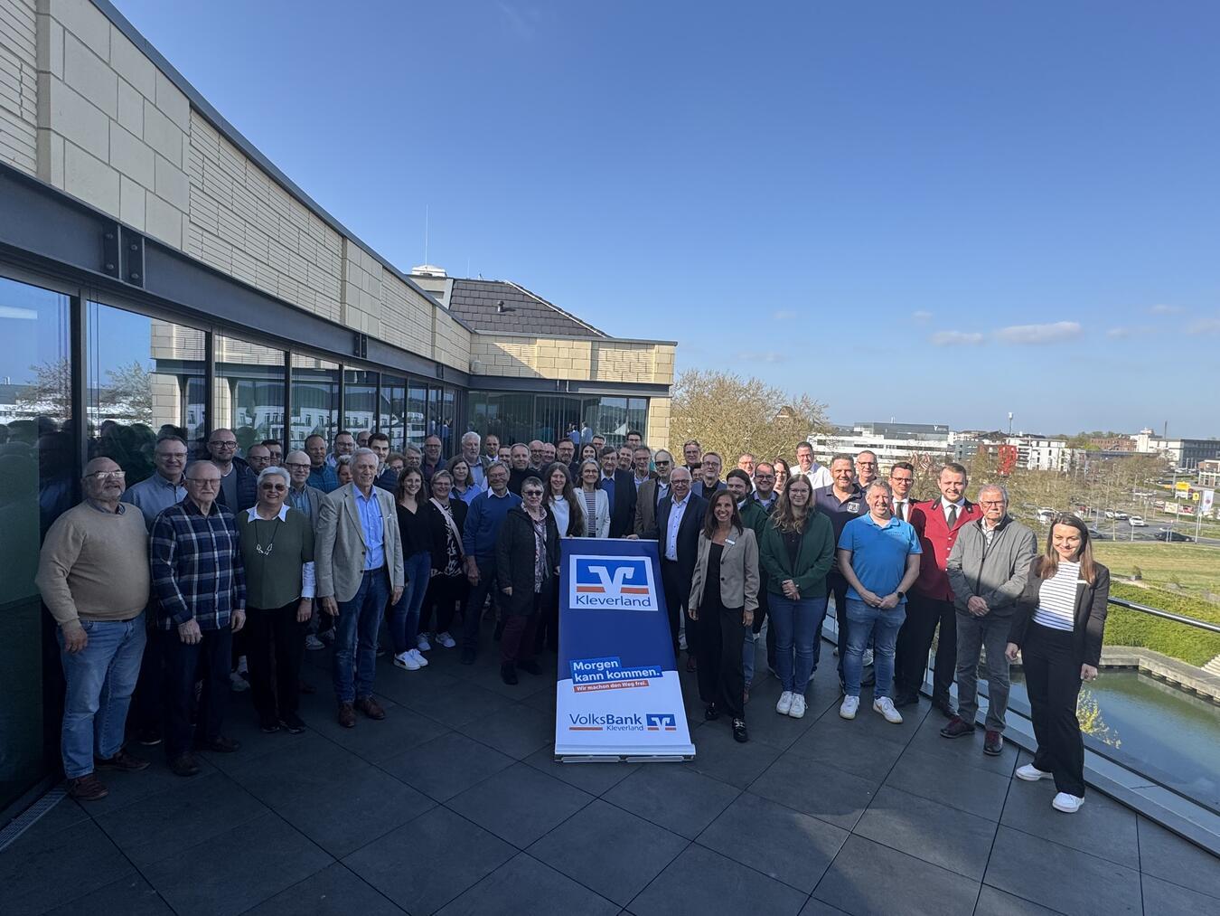 Gemeinsam stark für Heimat, Kultur und Natur Insgesamt 37 Vereine aus dem gesamten Geschäftsgebiet der Volksbank Kleverland hatten sich beworben – und alle konnten berücksichtigt werden. Foto: Volksbank Kleverland