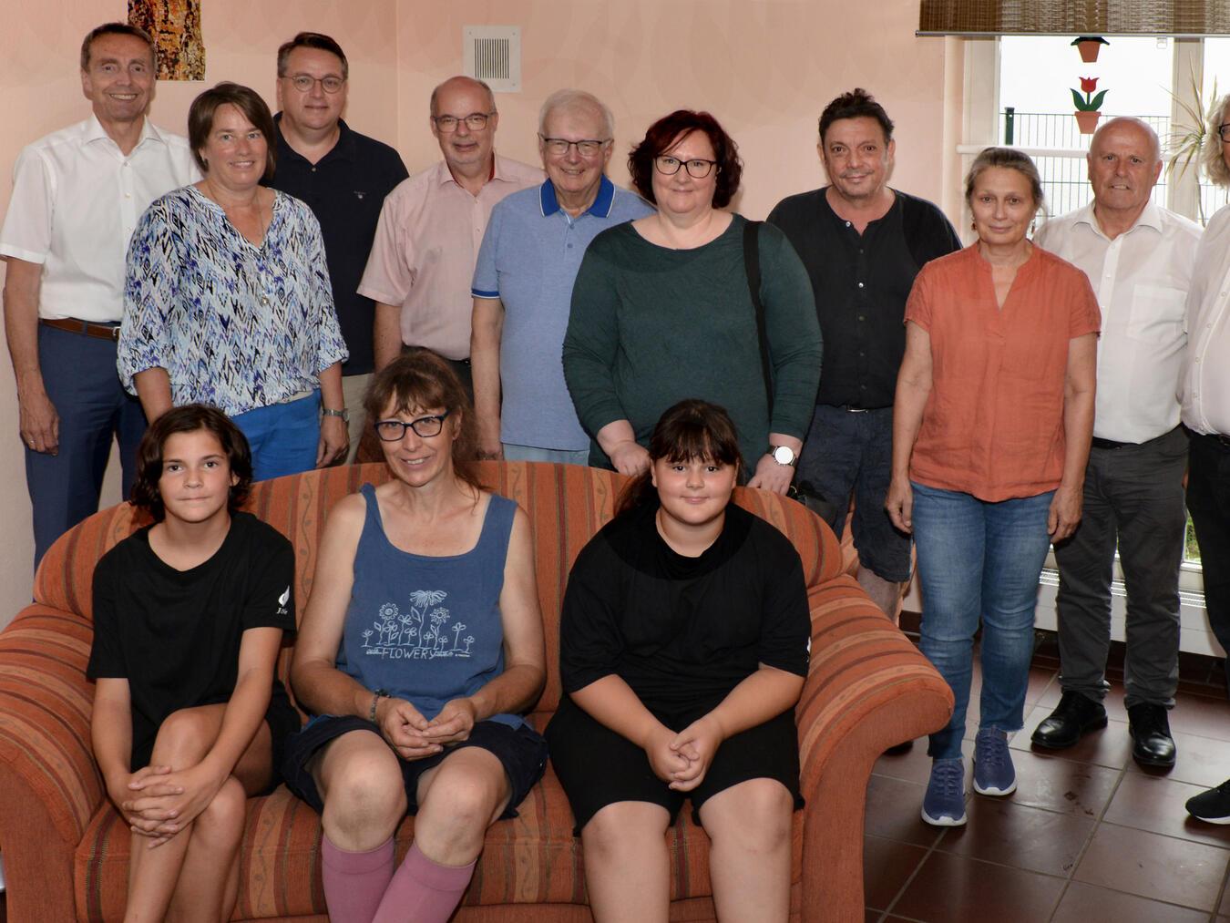 Insgesamt wurden mehr als 17.000 Euro vergeben. Foto: Sparkasse Rhein-Maas