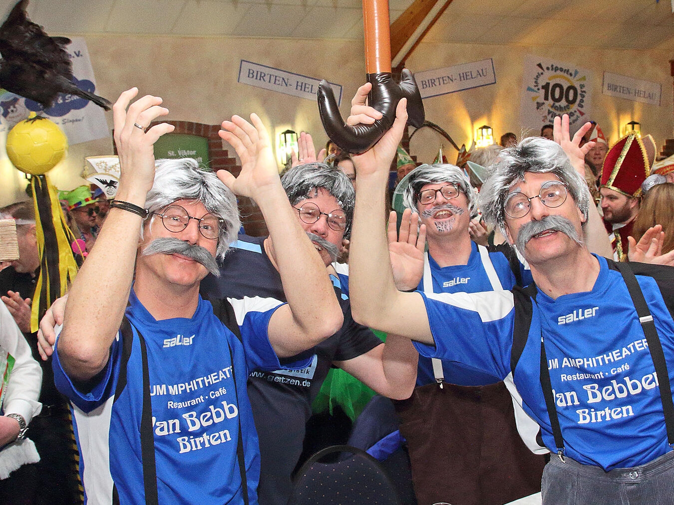 ...ist Jahr für Jahr einfallsreich kostümiert und gut gelaunt.