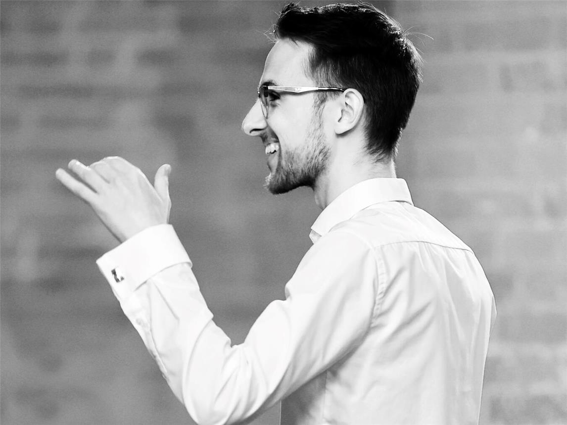 Jean-Philippe Apel leitet den Düsseldorfer Clara Schumann Kammerchor. Foto: privat