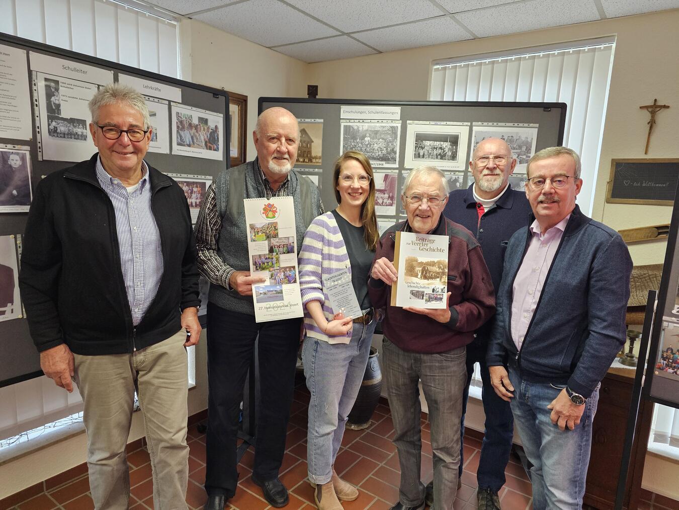 Jennifer Sieben und die Mitglieder des Heimatvereins freuen sich auf Besucher. NN-Foto: Thomas Langer