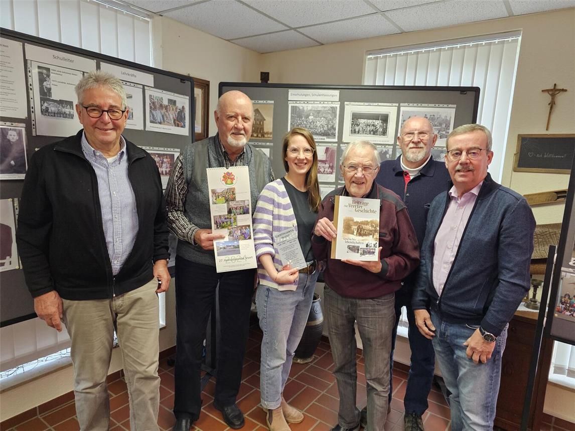 Jennifer Sieben und die Mitglieder des Heimatvereins freuen sich auf Besucher. NN-Foto: Thomas Langer