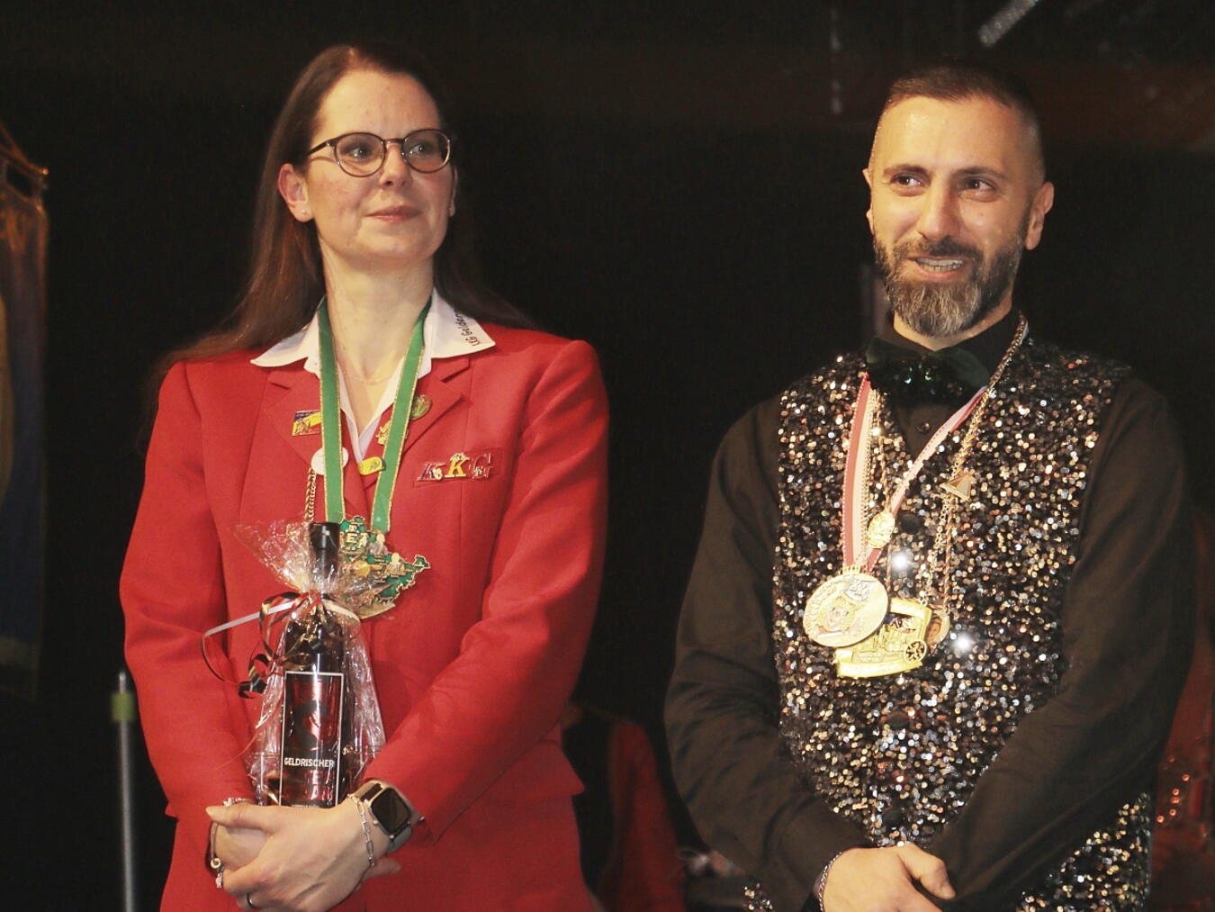 Jessica Stöckigt und Anass Hamadi wurden für ihr langjähriges Engagement im KKG ausgezeichnet. 