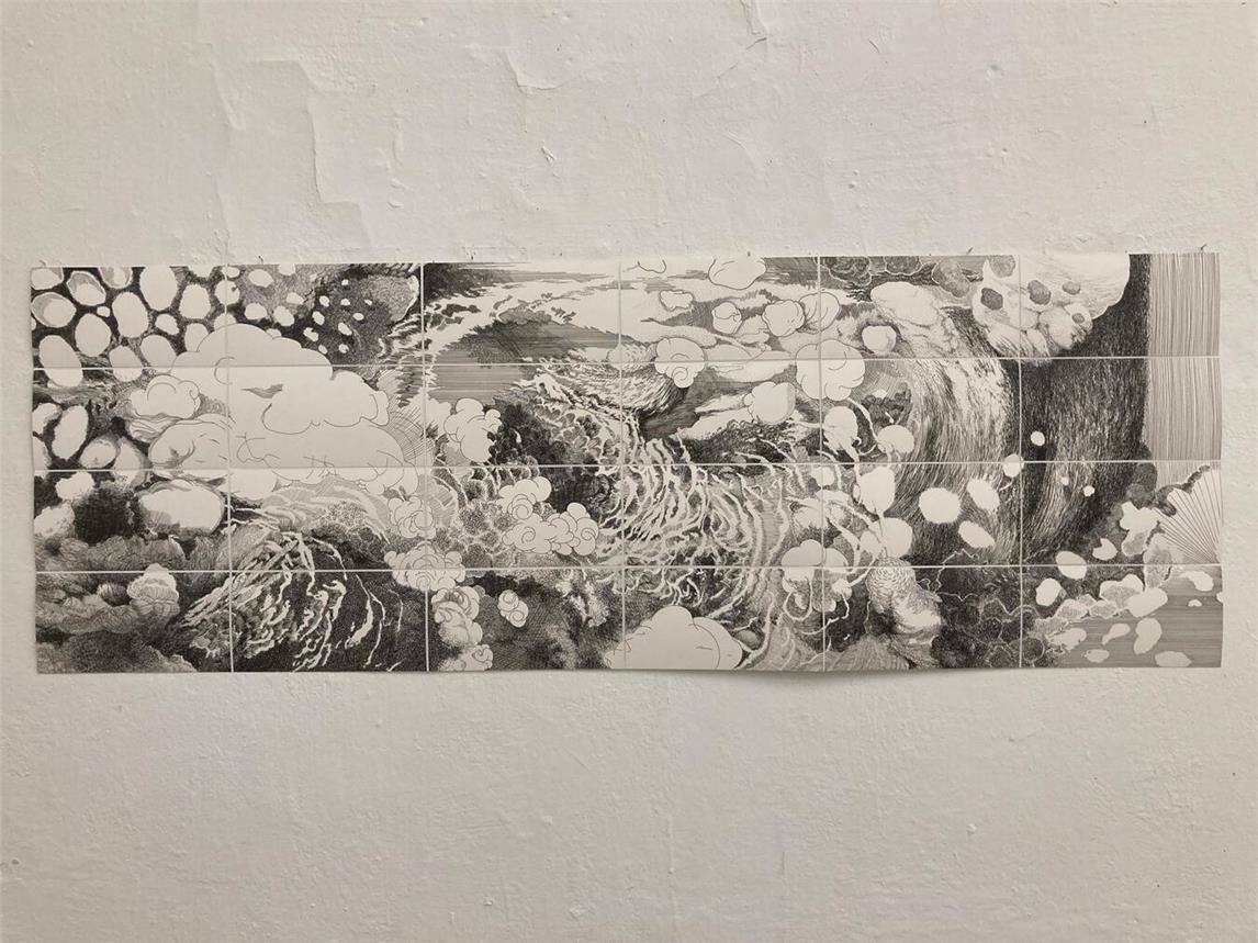 Jette Flügge zeichnet zum einen große abstrakte Bilder, zum anderen fertigt sie großformatige Collagen aus eigenen Grafiken. Foto: ArToll Kunstlabor