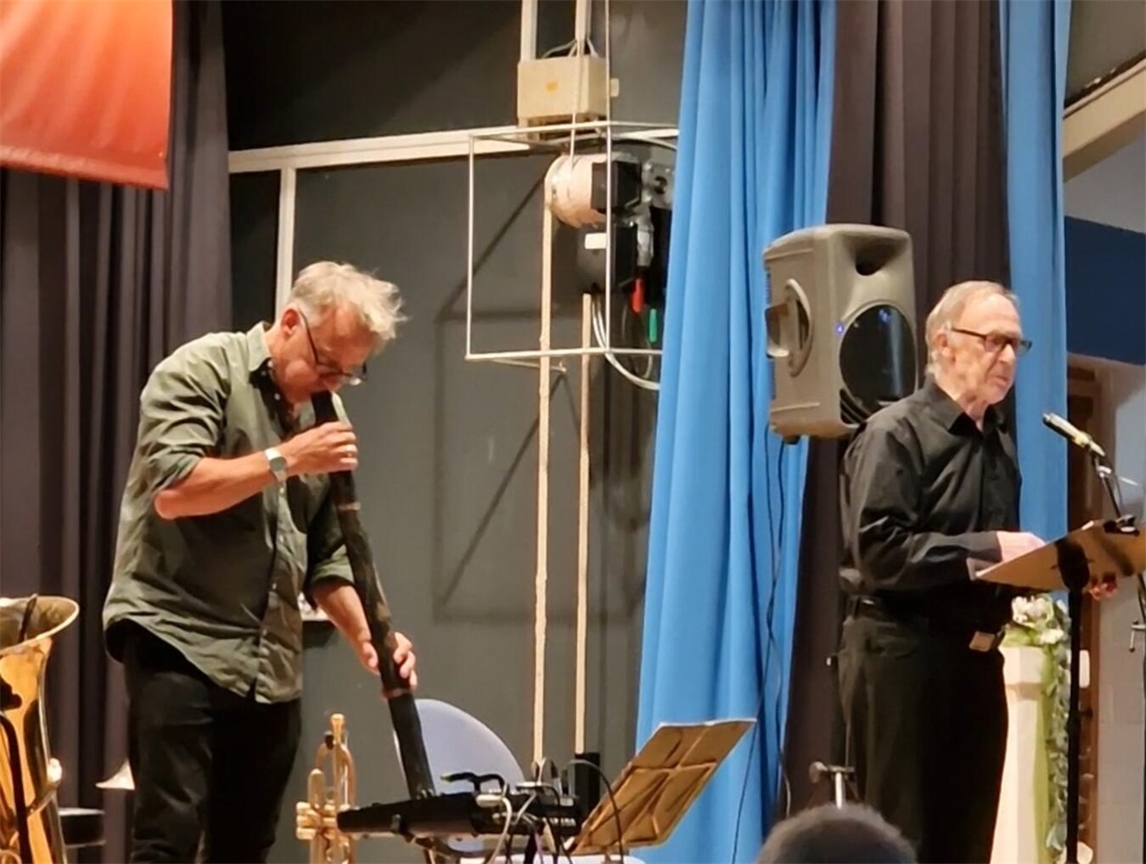 "Joachim Henn und Markus Türk bei besonderem Event, schaffen stimmungsvolle Atmosphäre. Foto: privat"