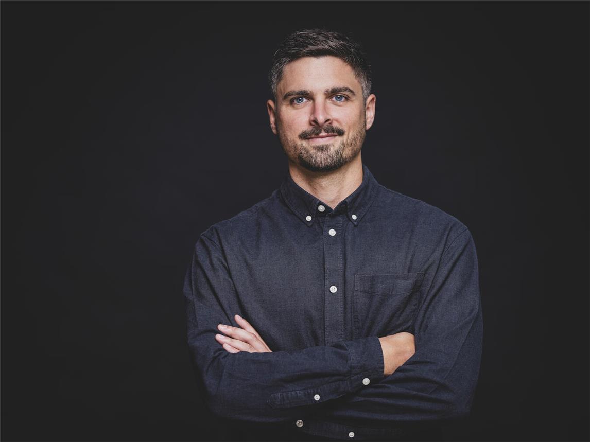 Johannes Pfeifer ist wissenschaftlicher Mitarbeiter an der Fakultät Kommunikation und Umwelt im Fachbereich Arbeits- und Organisationspsychologie. Foto: Johannes Pfeifer/HSRW