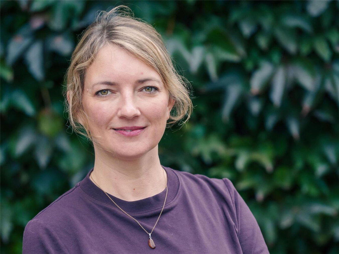 "Judith Erichlandwehr, Fraktionsvorsitzende der Grünen im Kreistag, Porträtfoto"