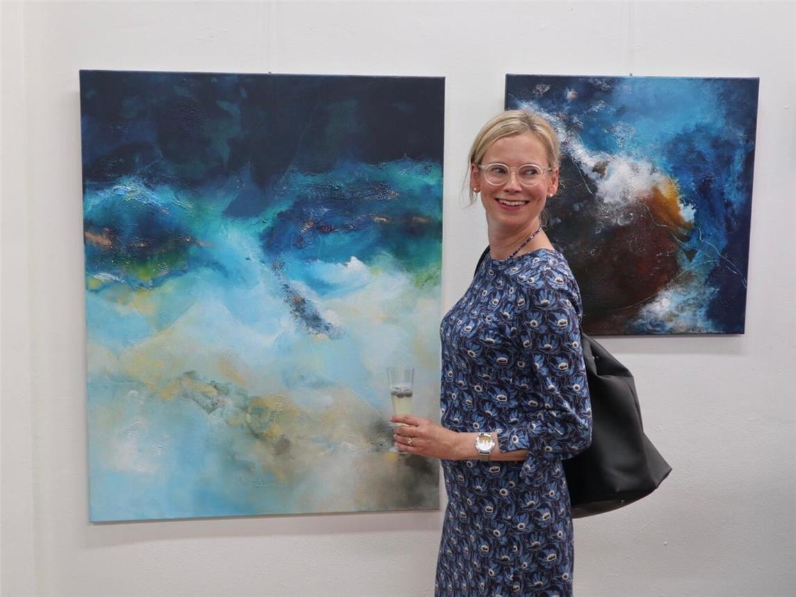 Jutta Oster aus Kalkar stellt ab Sonntag im Reeser Rathaus aus. Foto: privat