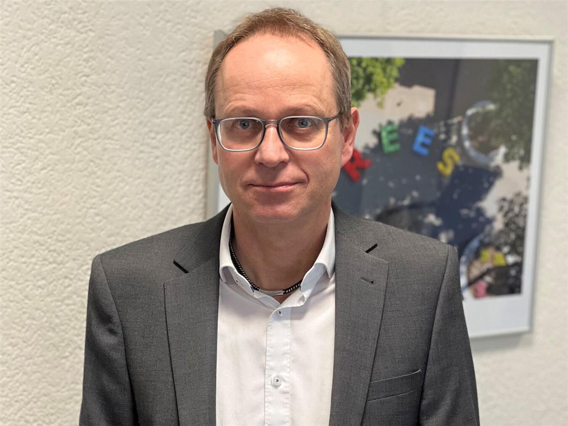 Kämmerer Andreas Mai hat den Haushalt für 2025 eingebracht. Foto: Stadt Rees