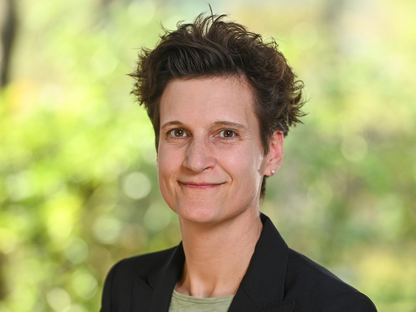 Karin Wollschläger kennt Günter Leuken seit ihrer Kindheit. Foto: KNA/Harald Oppitz